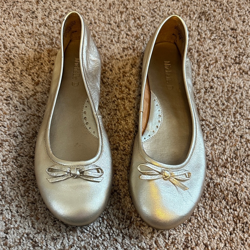 Michelle D Silver Flats with Bow Accent